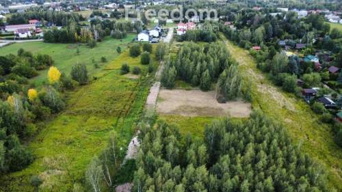Działka budowlana 1305 m , media, 4 działki