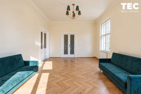 Mieszkanie z dużym potencjałem, wysokość 360 cm