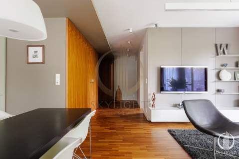 Trzypokojowe mieszkanie w apartamentowcu Mokotów
