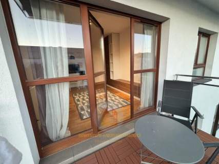 Apartament, 2 pokoje z garażem i komórką W CENIE