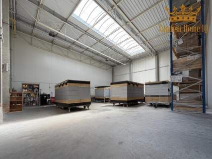 Na wynajem magazyn 435m2, biuro 170m2 w kompleksie biznesowym...