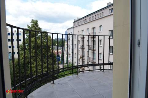 Wyjątkowa przestrzeń i dwa balkony w sercu Łodzi