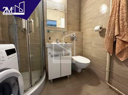 49,9 m 3 pokoje 2. piętro balkon piwnica