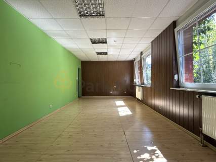 Duży lokal, centrum Leszna, miejsca postojowe