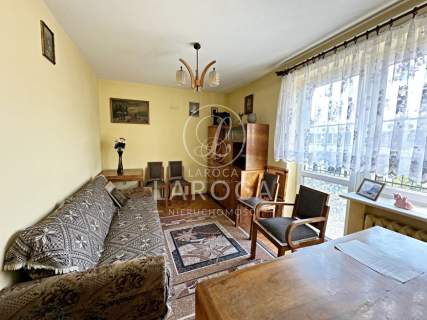Dom w centrum Torunia oraz budynek gospodarczy