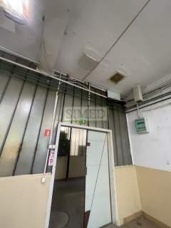 Magazyn produkcja pracownika parter parking dost24