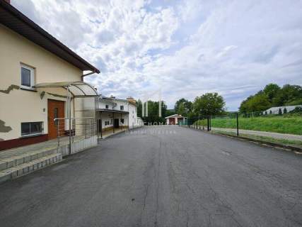 DUŻY KOMPLEKS KOMERCYJNY - CIEKLIN-DZIAŁKA 3829AR