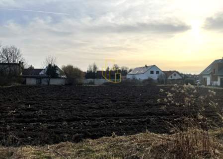 Żerniki Wrocławskie, działka budowlana 1305 m2