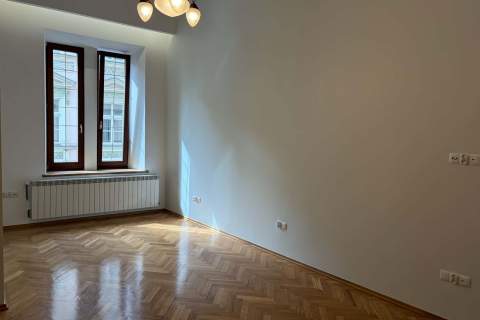 Lokal 72 m Wynajem Kraków Mikołajska Biuro Gabinet