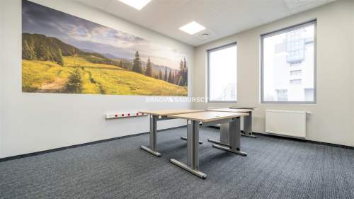 Powierzchnia biurowa z parkingiem - 400m2