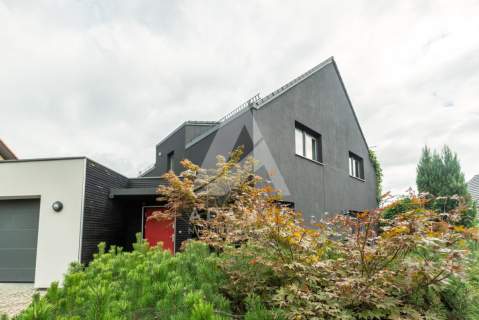 Wolnostojący dom 276 m na działce 860 m
