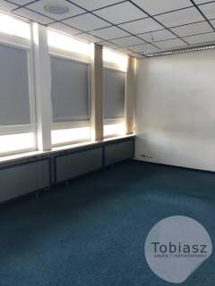 2 pokoje z własnym aneksem i WC /w cenie media