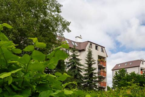 Dwupoziomowe 100m2 Sauna Kominek Garaż