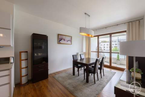 WILANÓW 64m2 3 POKOJE TARAS 12m2 2012r. TRAMWAJ