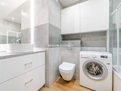 Nowoczesny 3-pokojowy apartament z balkonem.
