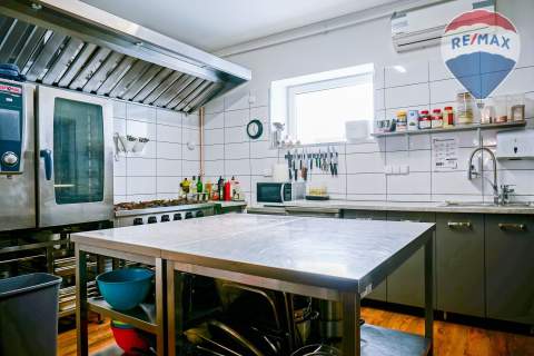 Dom 275m2 z usługowym parterem, Żyrardów