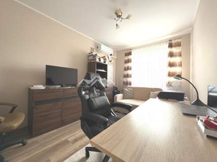 Komfortowe 3 pok balkon winda wyposażone Di Trevi