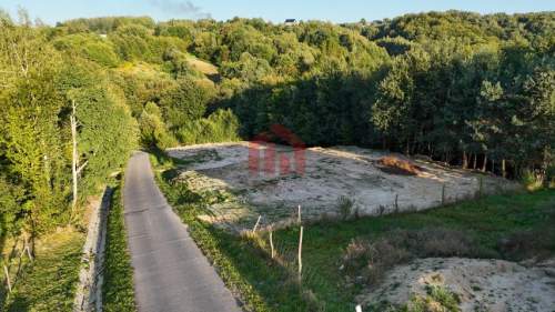 Górzyste działki idealne pod domek rekreacyjny,las