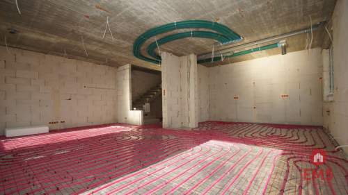 Szeregówka skrajna z działką 750m2