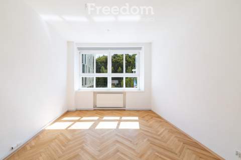 przy Baltic Plaza 3/4 gabinety winda