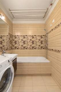    3 pokoje   Północ   Balkon   Spokojna okolica   