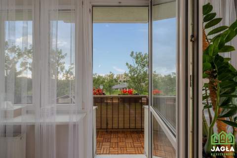 42m2 2 pokoje Blok Panorama Balkon
