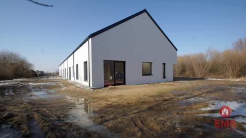 Szeregówka skrajna z działką 750m2