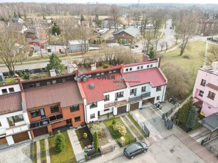 DOM W ZABUDOWIE SZEREGOWEJ DO WLASNEJ ARANŻACJI
