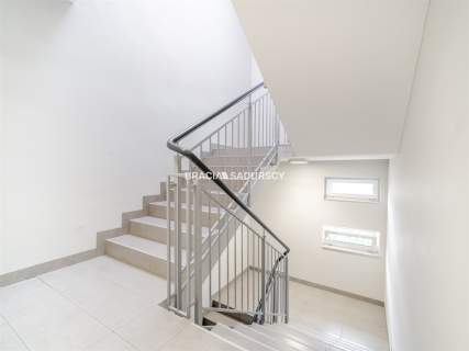 Nowoczesny 3-pokojowy apartament z balkonem.