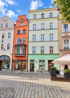 2 POKOJE 88,8 m2 RYNEK W ŚWIDNICY DO GENERALNEGO REMONTU