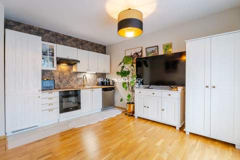 3 pokoje 1. piętro balkon ul. Przewóz