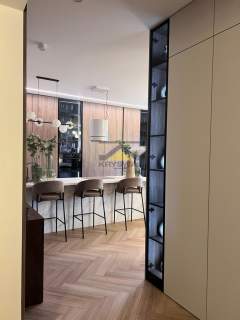 Apartament 93,5 m z ogródkiem i 2 miejscami post.