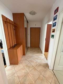 Mieszkanie 2-pok., osobna kuchnia, balkon