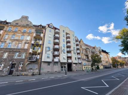 Kawalerka w centrum miasta do własnej aranżacji 