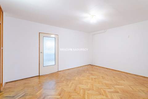 enklawa zieleni przy Młynówce, ul. Mazowiecka