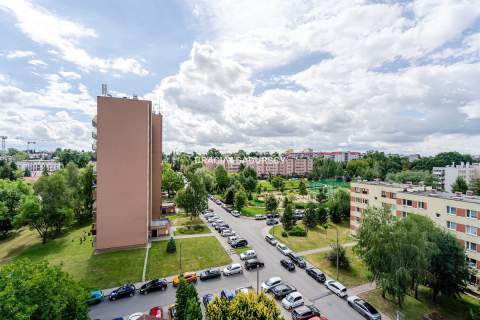 3 pok/ duży balkon/ winda/ ul. Walerego Sławka.