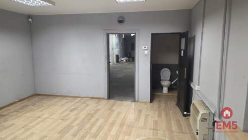 Magazyn 100m2 i biuro 25m2.