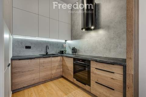 Apartament z balkonem Pierwsza Dzielnica
