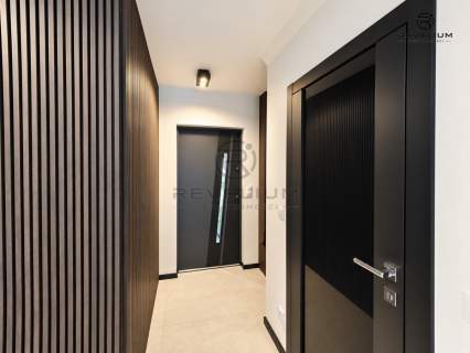 76,6 m 4 POKOJE OGRÓDEK 30 m 2 ŁAZIENKI