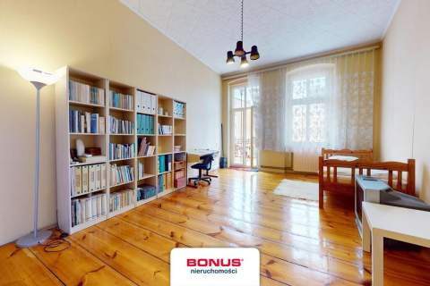 3-pokojowe mieszkanie z balkonem