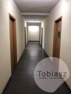Małe biura/ parking /tramwaj