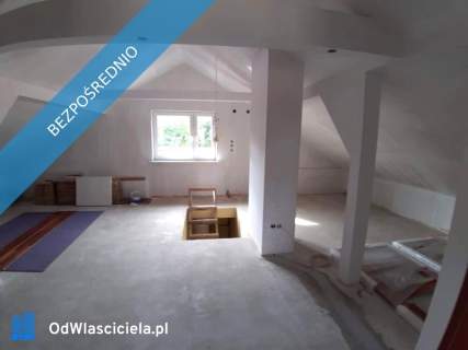 Zadbany dom w małej, cichej wiosce