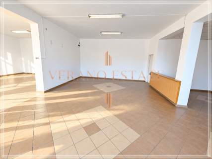Budynek mieszkalno-usługowy 450 m 