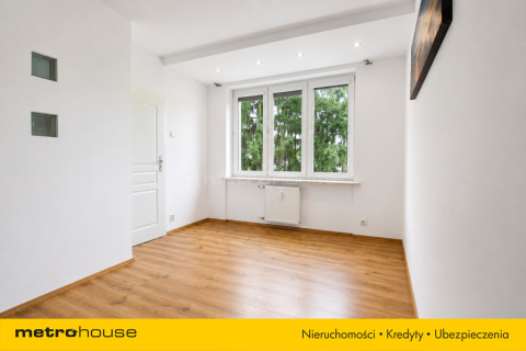 II piętro 54m blok cegła 2 balkony centrum