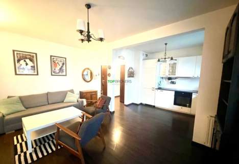 Salon z aneksem i sypialnia, balkon, garaż