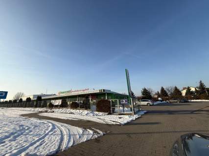 Sprzedam lub wynajmę halę, magazyn w centrum-Turek