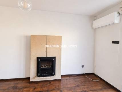 Dwupoziomowy apartament z balkonem os. zamknięte