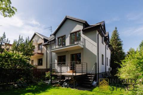 Dom 230m 6 pokoi działka 369m garaż A/C