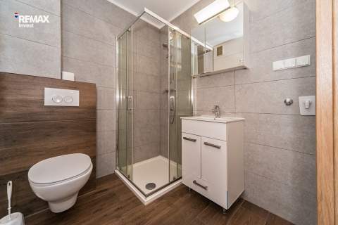 Obiekt inwestycyjny 2022 m HOTEL 73 POKOJE
