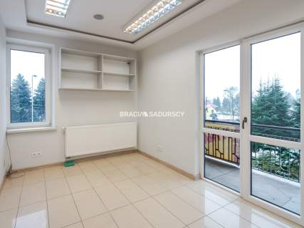 ul. Zakopiańska, wolnostojący obiekt dla firmy